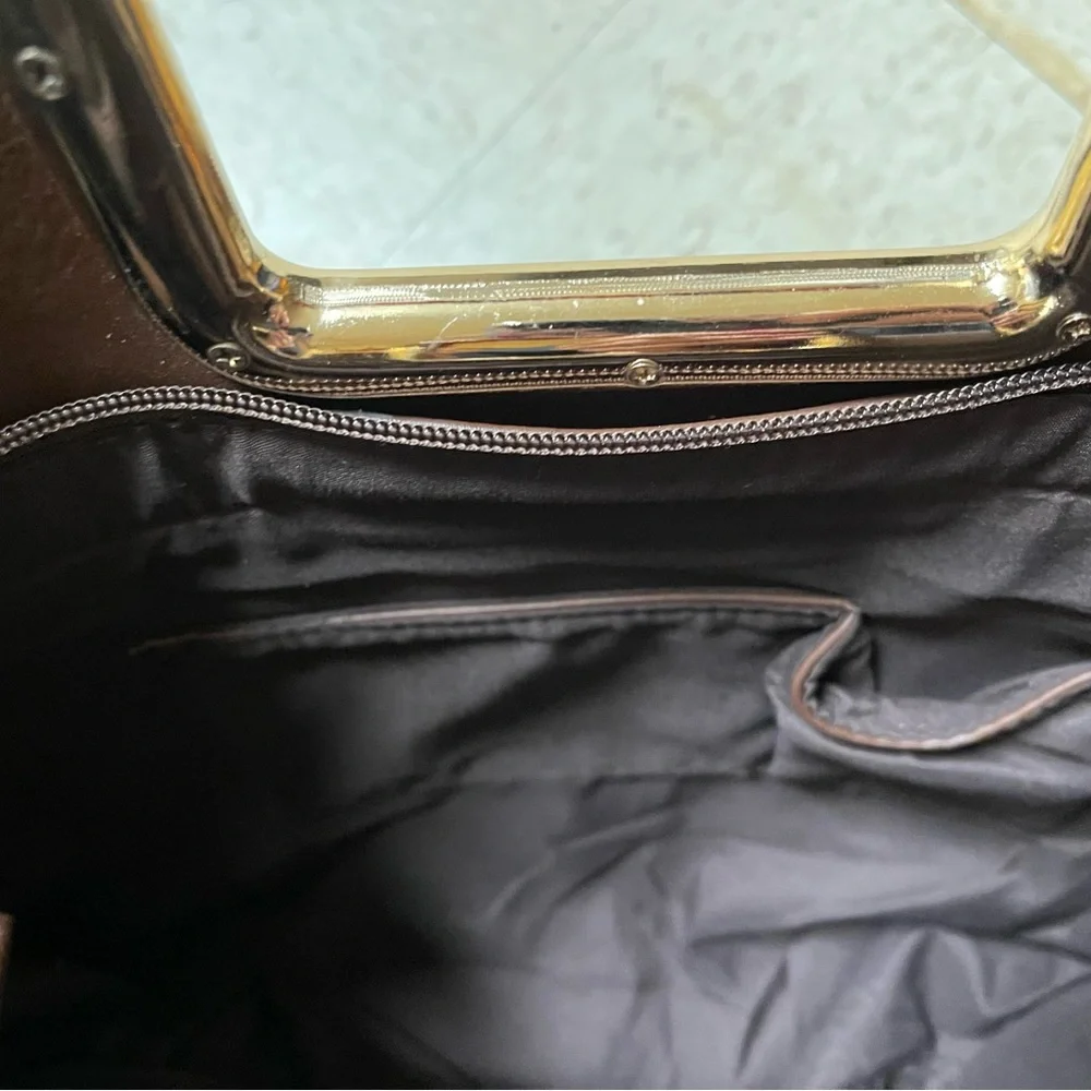 Elegant Brown Tote Bag - Picture 7 of 8